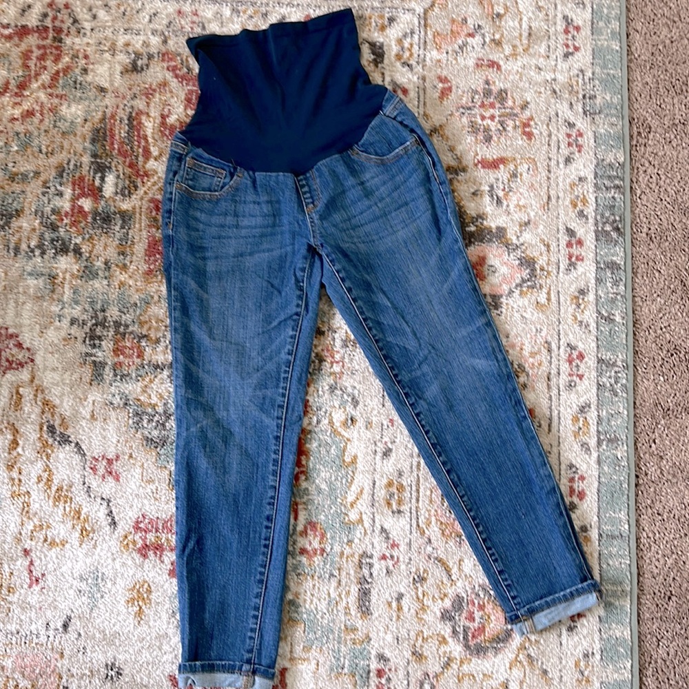 Luxe Essentials Denim Maternity Crop Jean